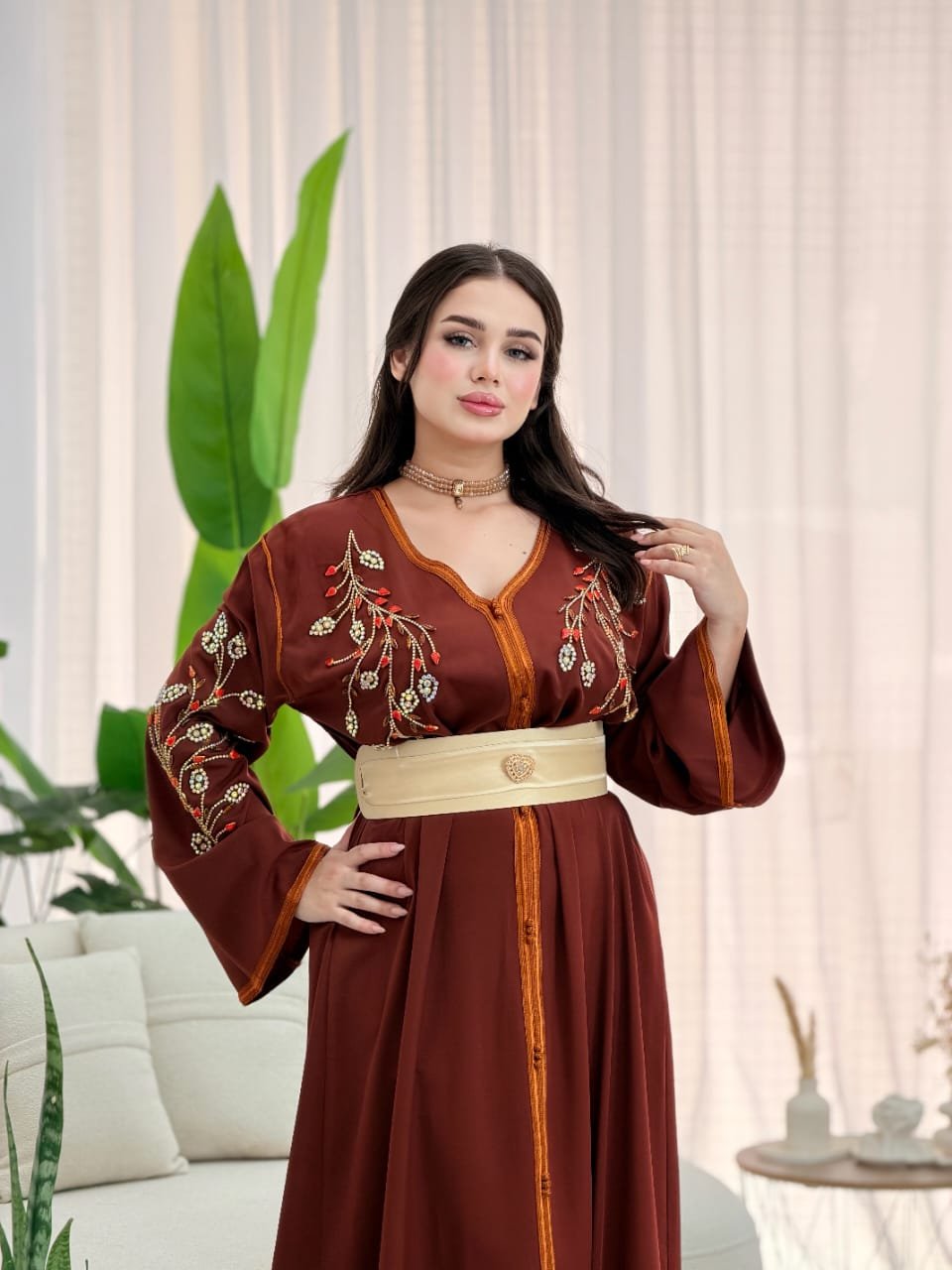 قفطان فاخر بتطريز ملكي مع حزام عريض (موديل السلطانة)