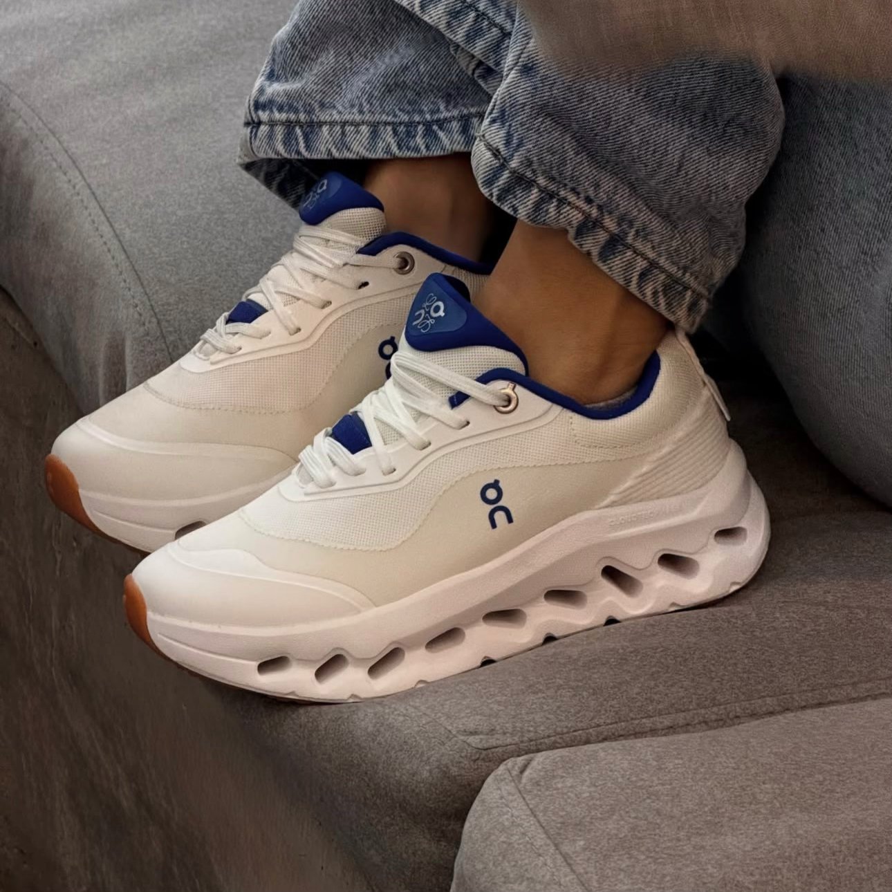 On Cloud X Loewe