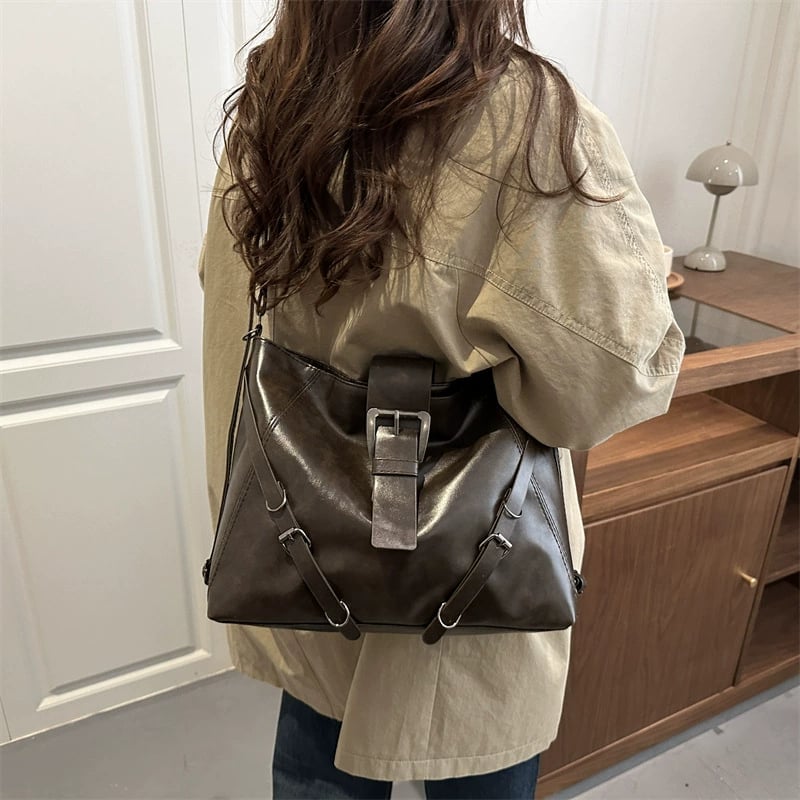 Sac cabas chic et transfrontalier porté épaule ou bandoulière